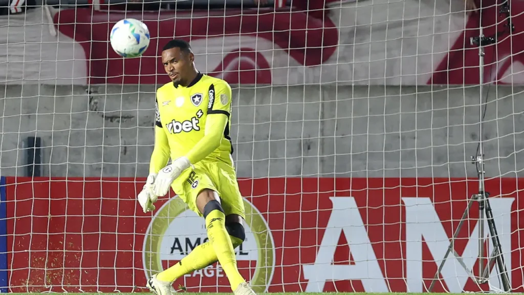 Libertadores: John leva frango e complica o Botafogo na competição. 2 54472718015 f936cea5f2 k